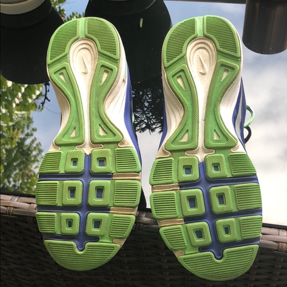 Nike “Polka Dot” running shoes - Picture 3 of 4